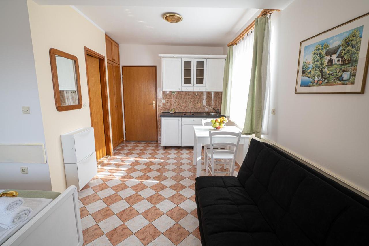 Apartmani Marin No1. Vodice Exterior foto