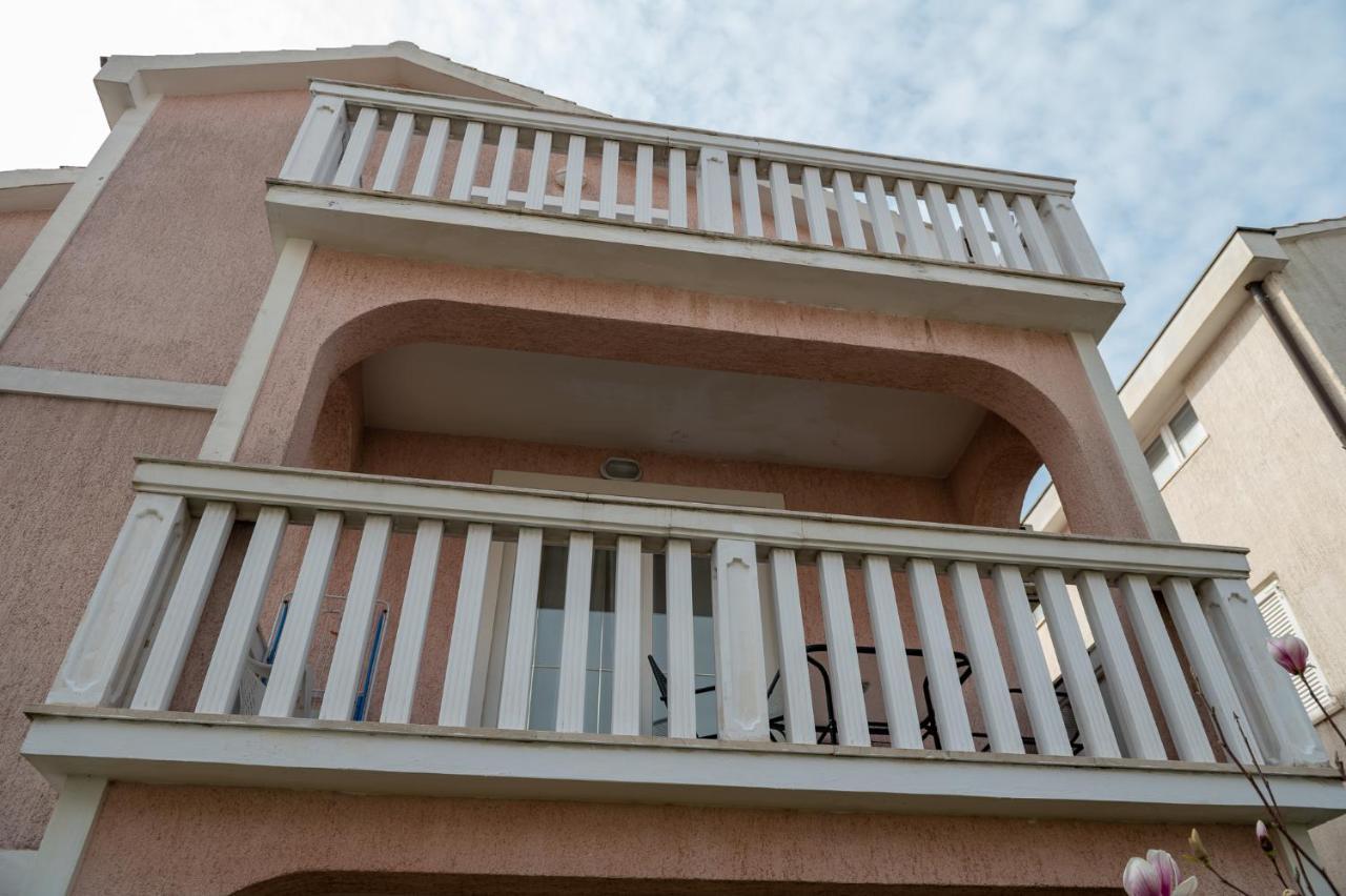 Apartmani Marin No1. Vodice Exterior foto
